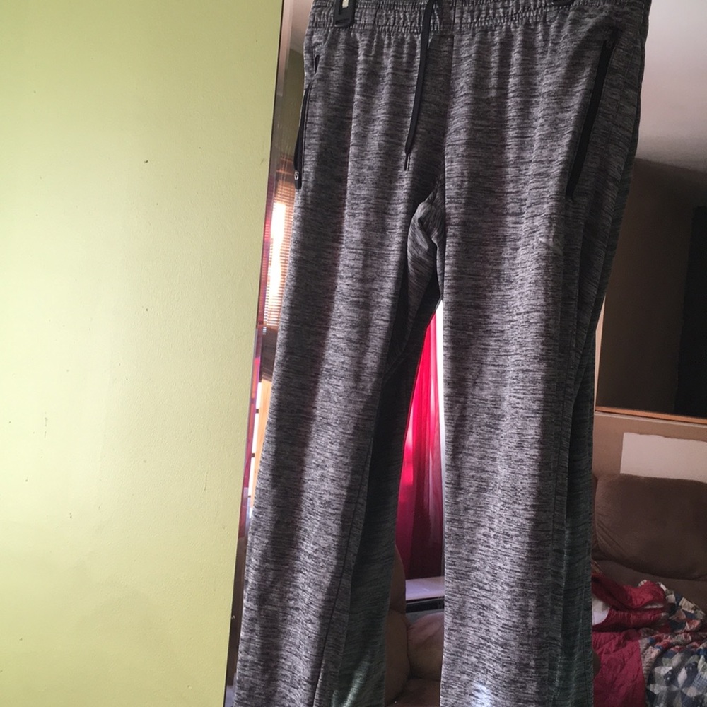 Athletic pants